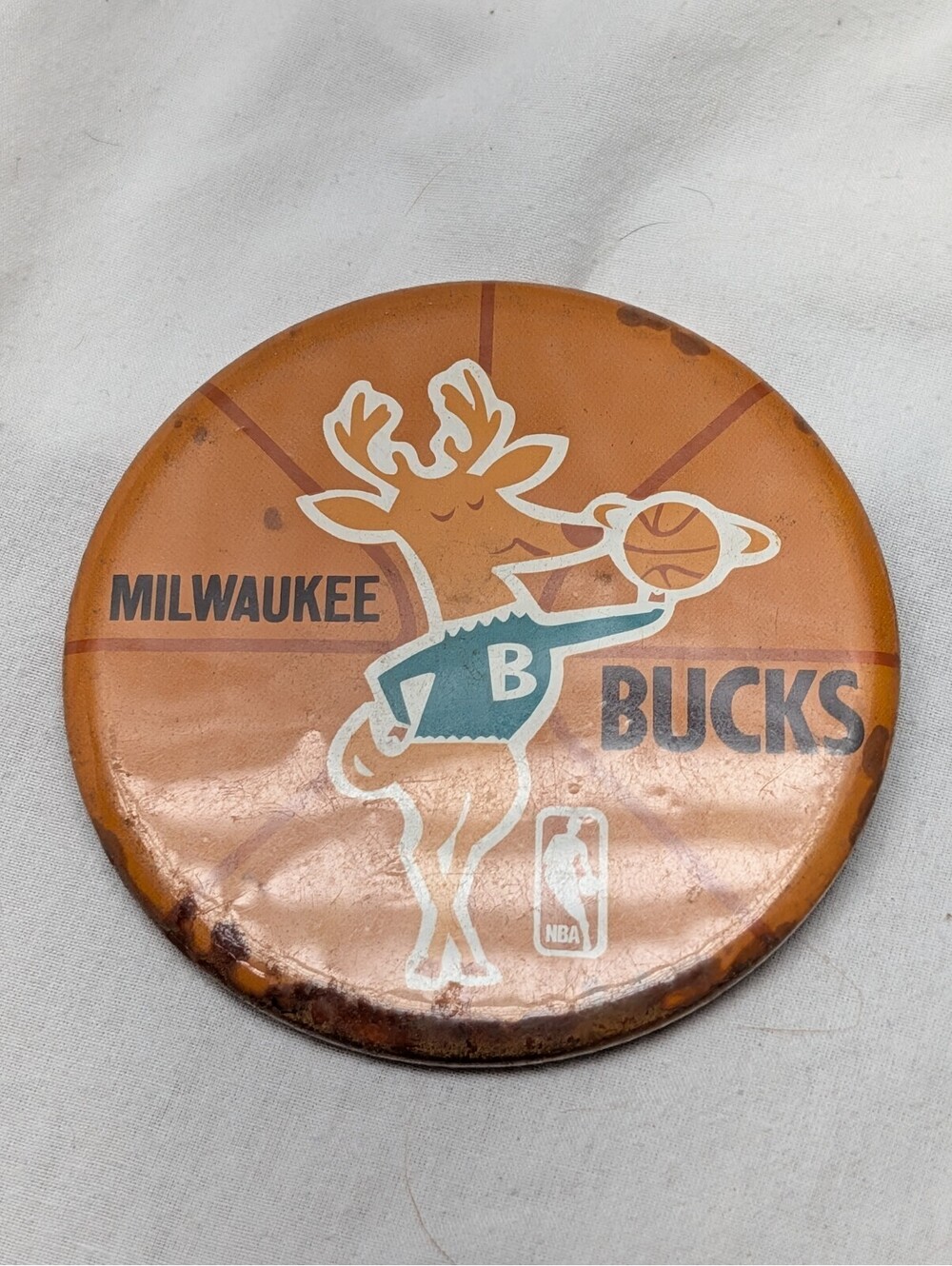 Sports Team Button - NBA: Milwaukee Bucks vintage